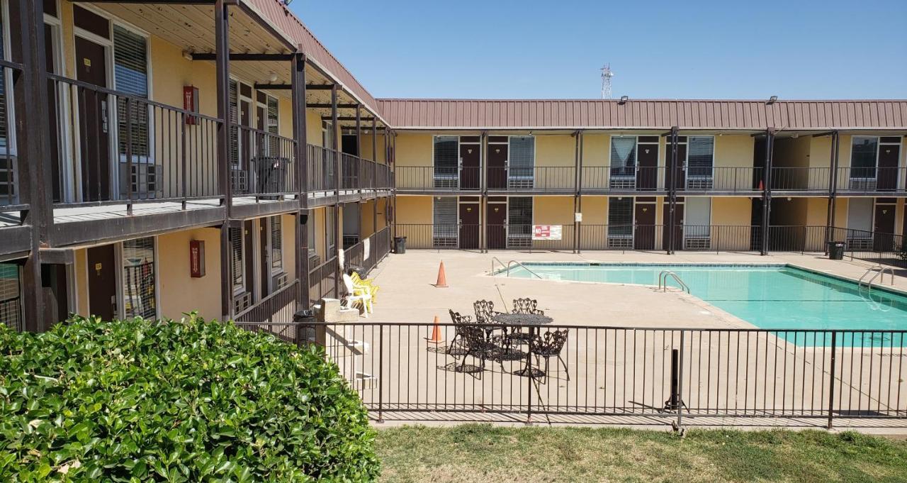 West Texas Inn & Suites Midland Bagian luar foto